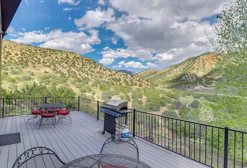 Rustic Sterling Cabin: Walk To Palisade Lake!