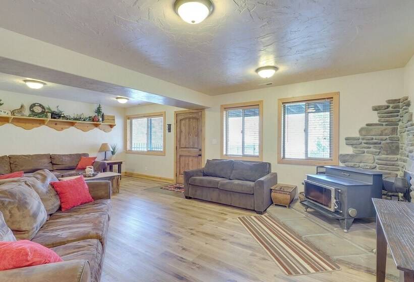 Rustic Sterling Cabin: Walk To Palisade Lake!