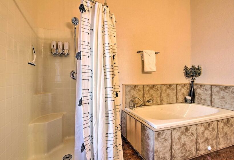 Scenic Great Falls Retreat On Missouri River!