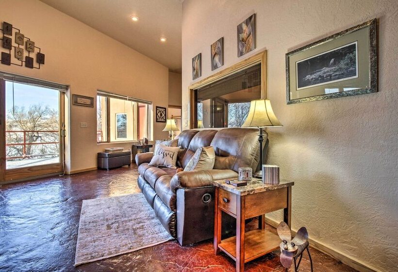 Scenic Great Falls Retreat On Missouri River!