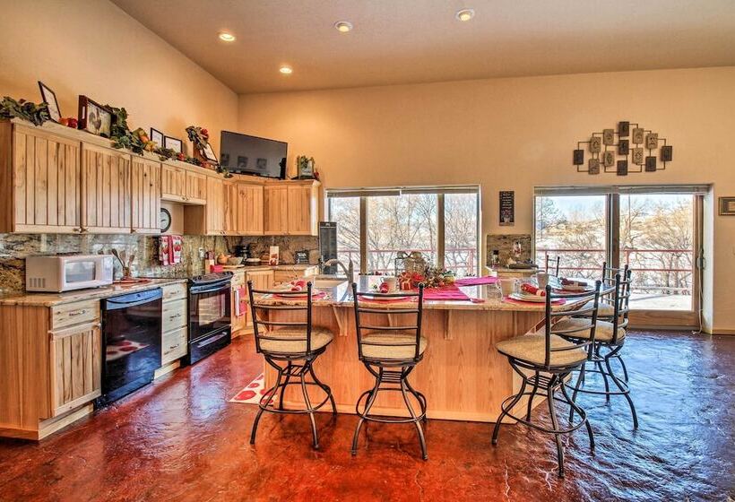 Scenic Great Falls Retreat On Missouri River!