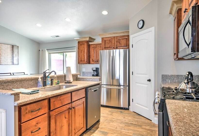 Scenic La Verkin Home: 20 Mi To Zion National Park