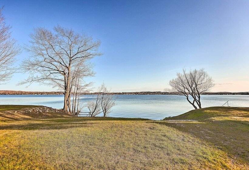Secluded Bear Lake Getaway W/ Fire Pit & Porch!