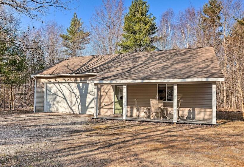 Secluded Bear Lake Getaway W/ Fire Pit & Porch!