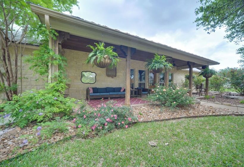 Secluded Country Hideaway W/ Fire Pit & Pool!