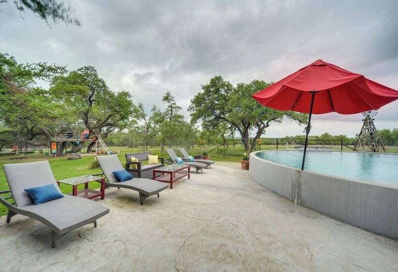 Secluded Country Hideaway W/ Fire Pit & Pool!