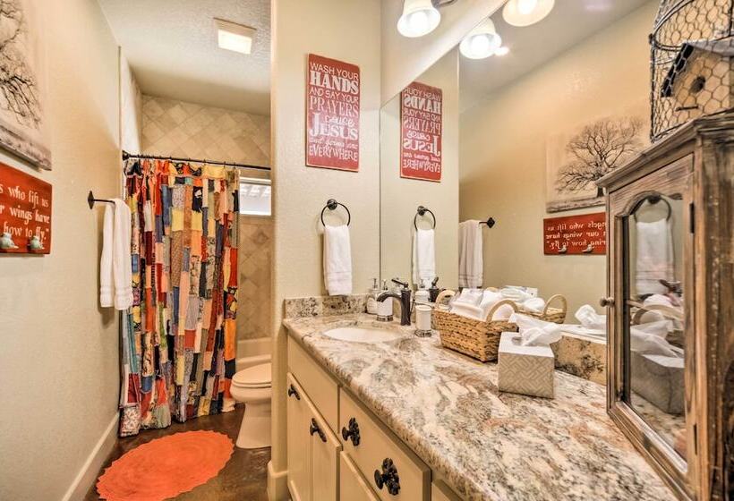 Secluded Country Hideaway W/ Fire Pit & Pool!