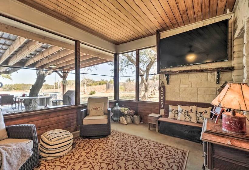 Secluded Country Hideaway W/ Fire Pit & Pool!