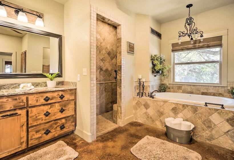 Secluded Country Hideaway W/ Fire Pit & Pool!