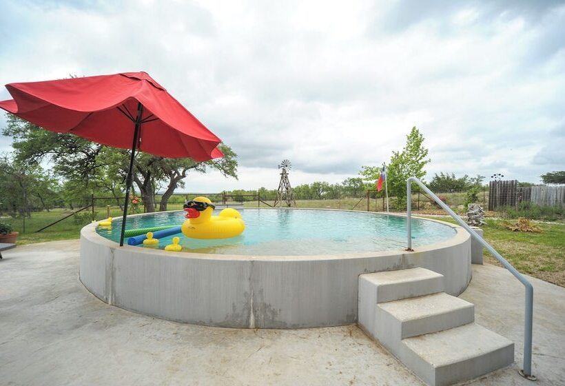 Secluded Country Hideaway W/ Fire Pit & Pool!