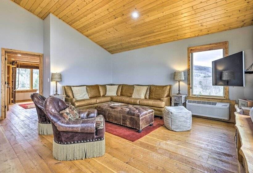 Secluded Granby Mtn Cabin: 75 Acres & Views