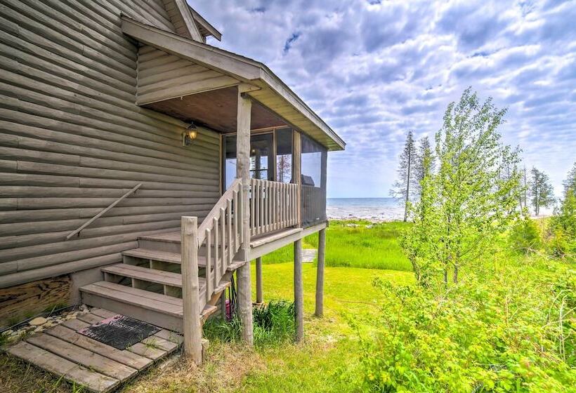 Secluded Lake Michigan Home: Private Fire Pit