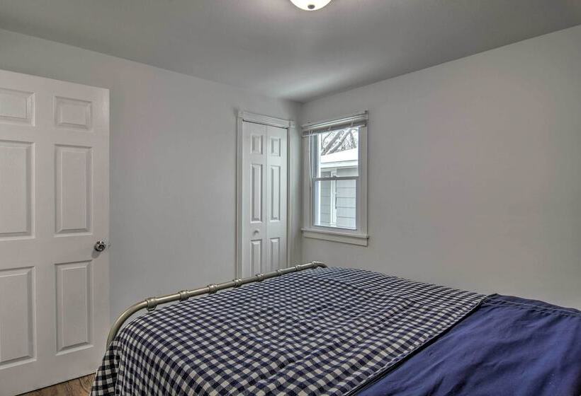 Serene Buffalo Dwelling W/ Backyard Bbq Patio