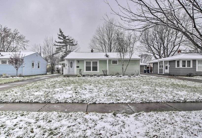 Serene Buffalo Dwelling W/ Backyard Bbq Patio