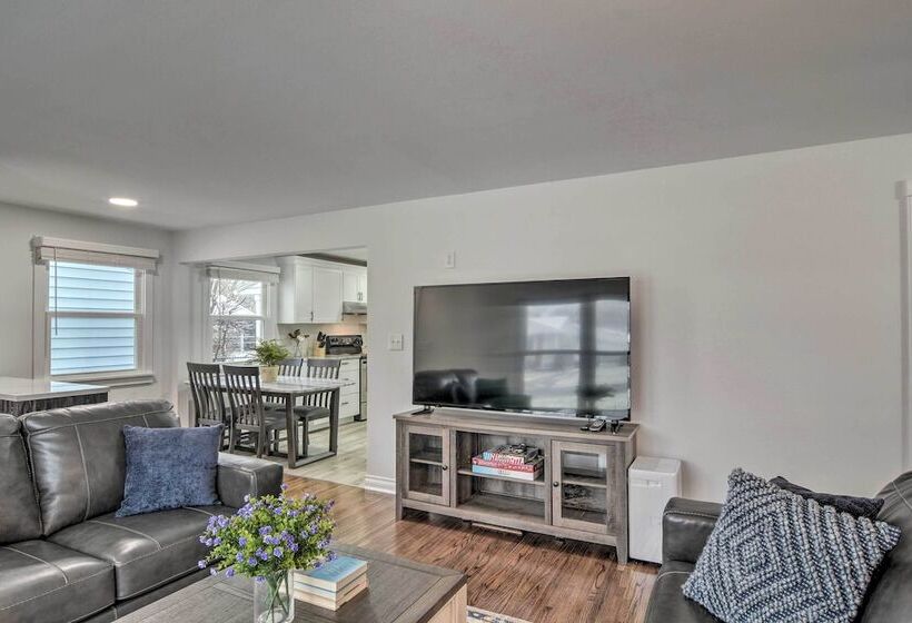 Serene Buffalo Dwelling W/ Backyard Bbq Patio