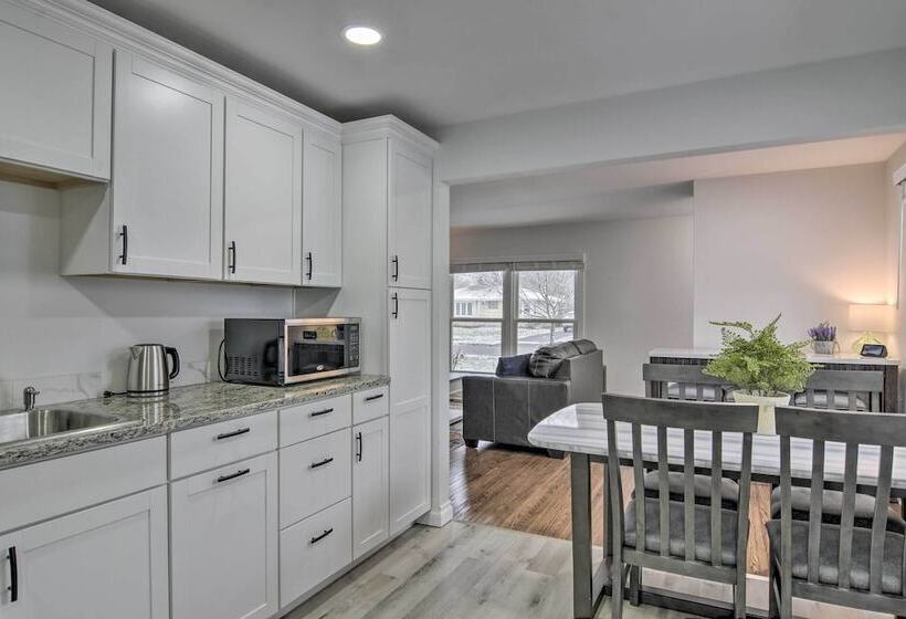 Serene Buffalo Dwelling W/ Backyard Bbq Patio