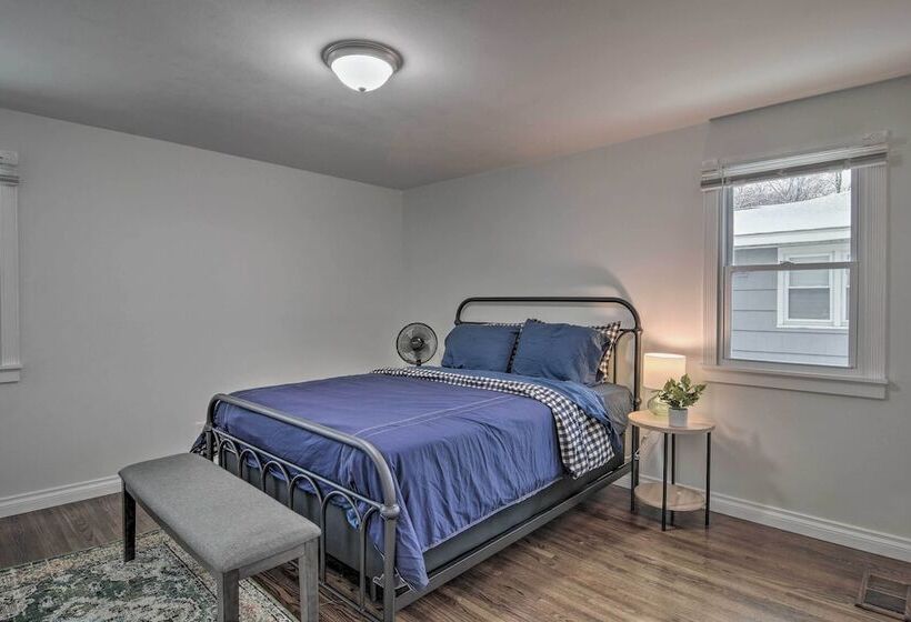 Serene Buffalo Dwelling W/ Backyard Bbq Patio