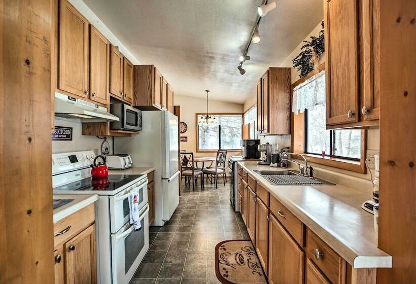 Serene Creekside Sheridan Getaway: Mountain Views!