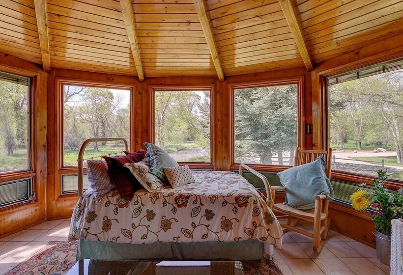 Serene Creekside Sheridan Getaway: Mountain Views!