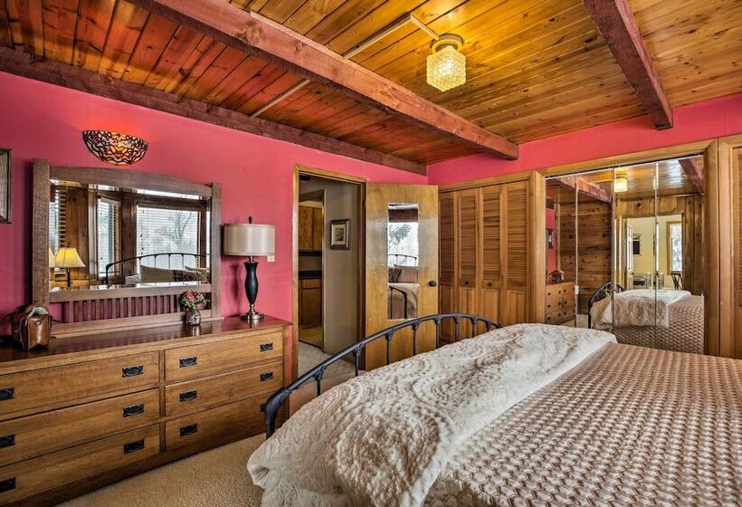 Serene Creekside Sheridan Getaway: Mountain Views!