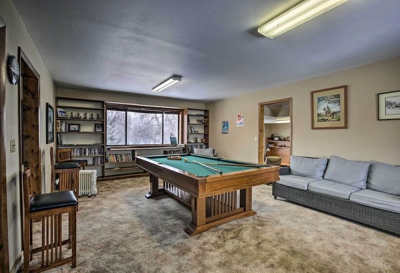 Serene Creekside Sheridan Getaway: Mountain Views!