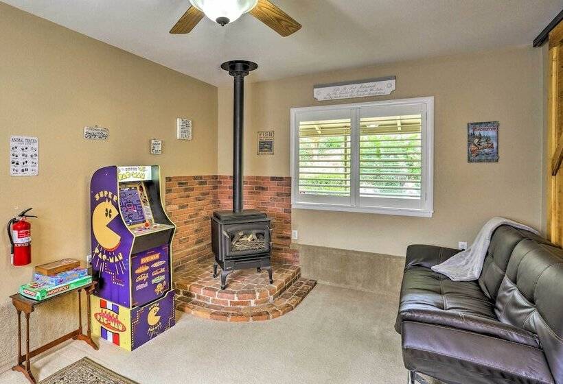 Home In Shasta Lake Near Redding: Early Check In!