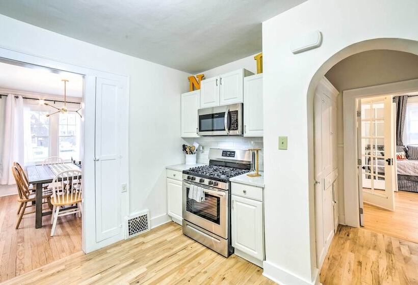 South Bend Home < 1 Mi To Notre Dame!