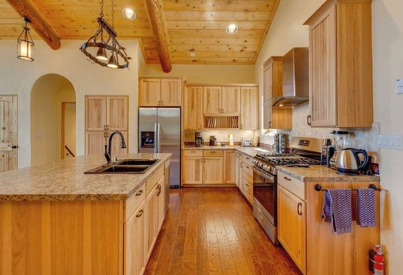 Southwestern Angel Fire Abode W/ Game Room