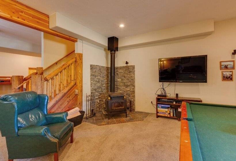 Southwestern Angel Fire Abode W/ Game Room