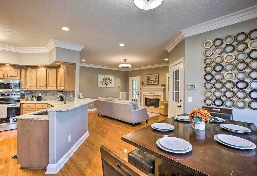 Lebanon Family Getaway W/ Pool, Bikes & Trails!