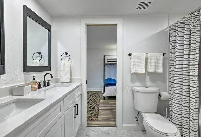 Spacious Family Home On The Water + Boat Dock