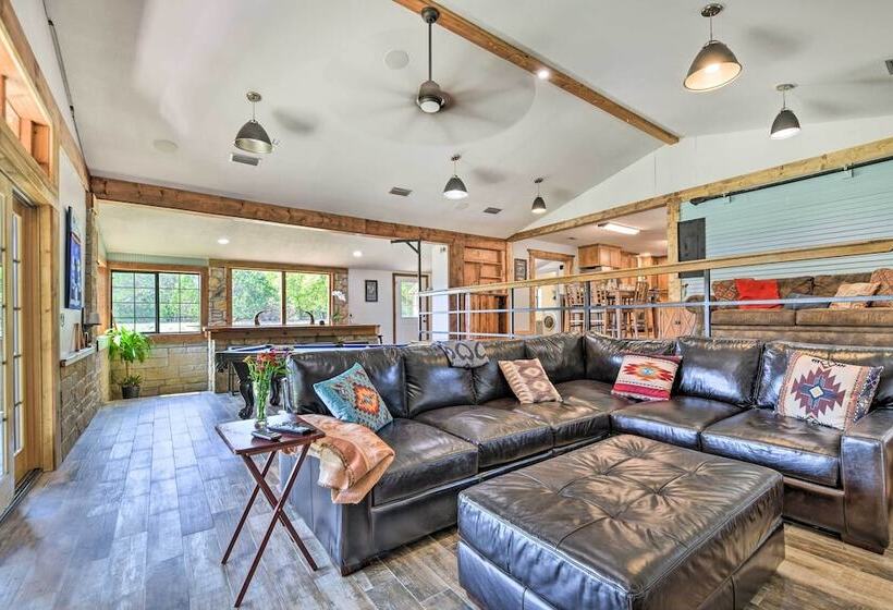 Spacious Glen Rose Home On Paluxy Riverfront