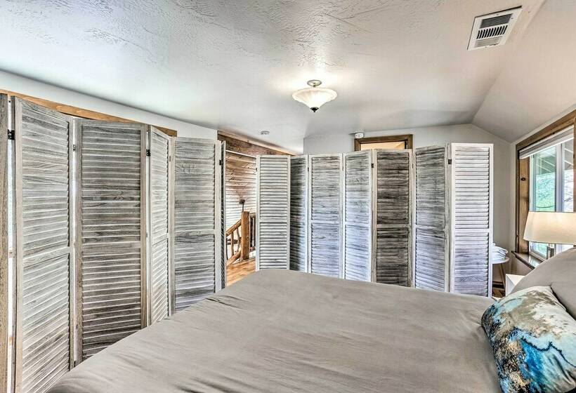 Spacious Home: Gateway To Bass Lake & Yosemite!