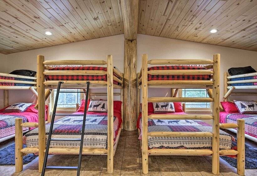 Spacious Hurley Home W/ Game Room Near Lakes