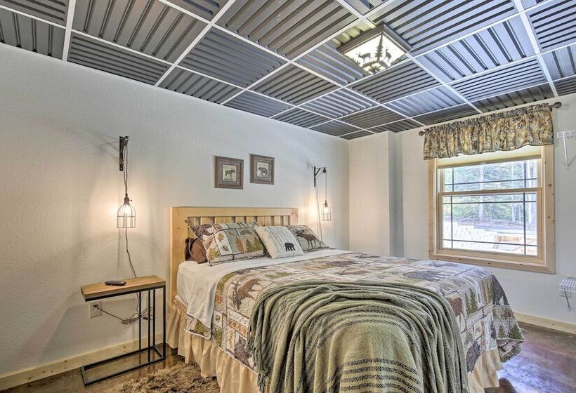 Spacious Hurley Home W/ Game Room Near Lakes