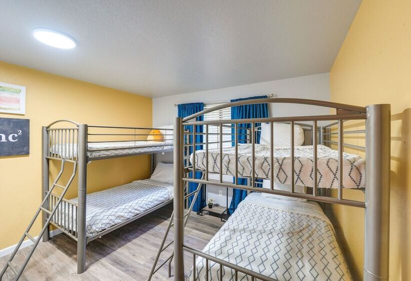 Mount Vernon Home W/ Private Hot Tub