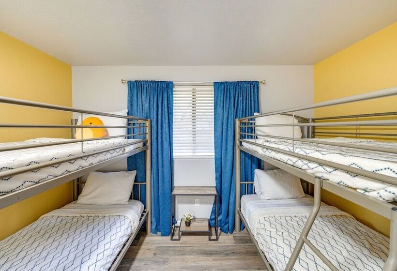 Mount Vernon Home W/ Private Hot Tub