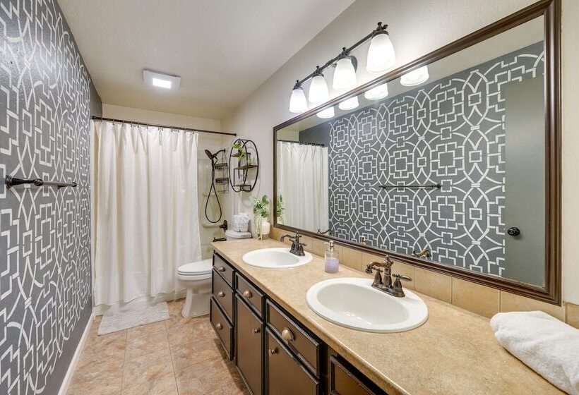 Mount Vernon Home W/ Private Hot Tub