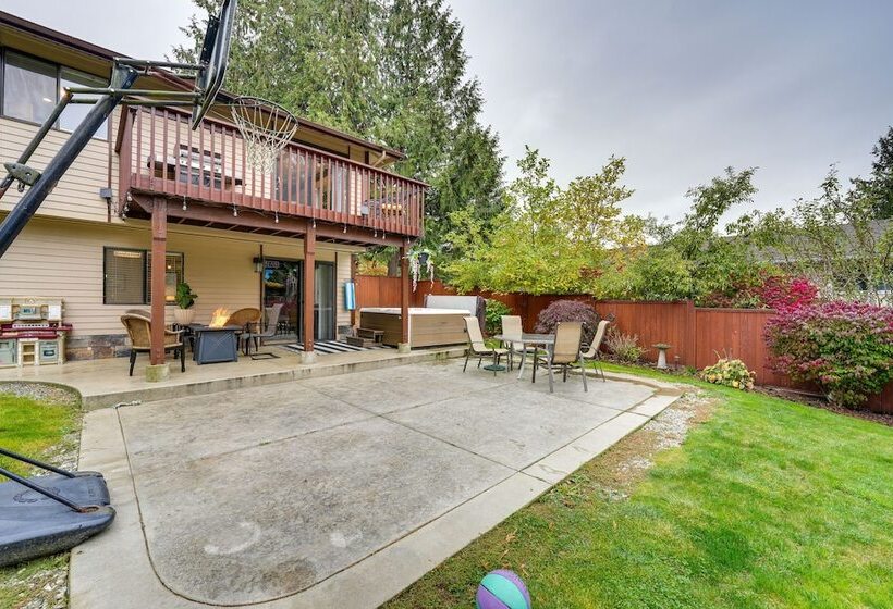 Mount Vernon Home W/ Private Hot Tub