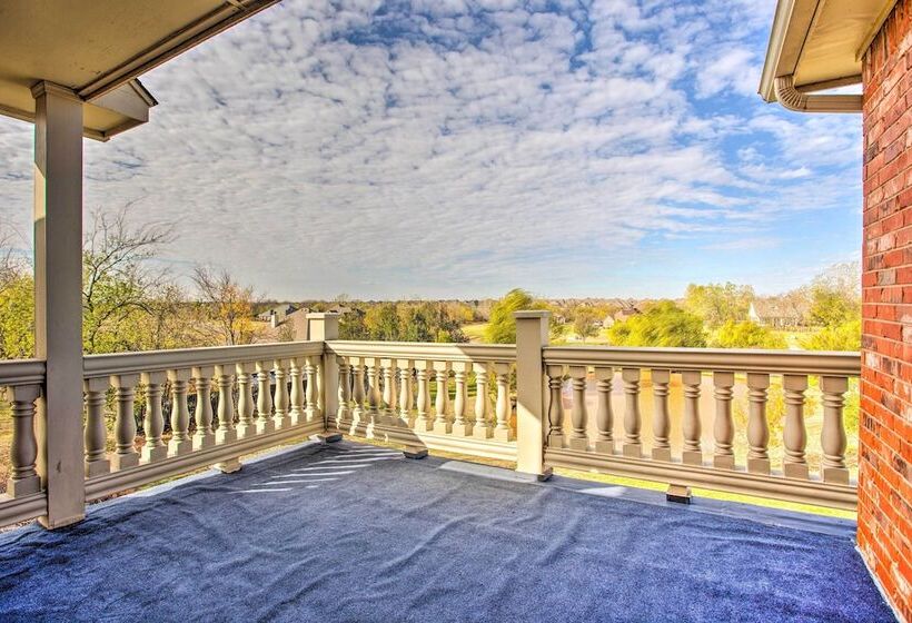 Spacious Oklahoma Country Estate On 2 Acres!