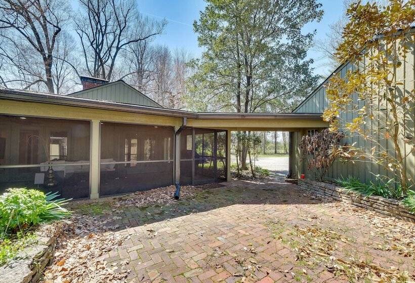 Spacious Prospect Cottage W/ Deck & Scenic Views