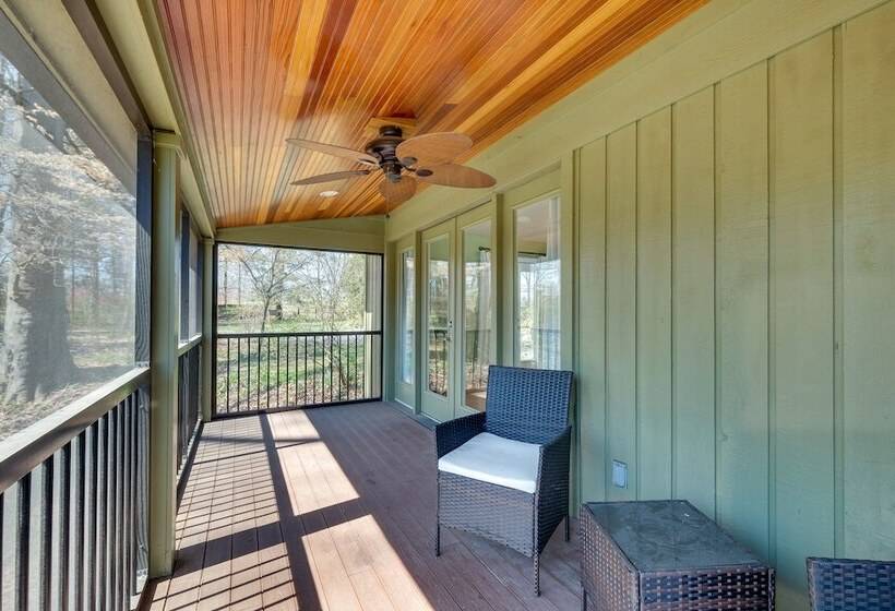 Spacious Prospect Cottage W/ Deck & Scenic Views