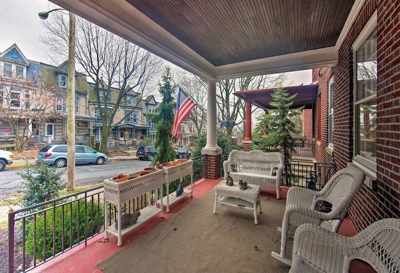 Spacious Reading Home W/ Patio   2 Miles To Pagoda