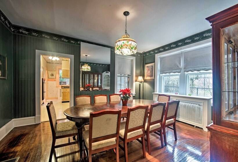 Spacious Reading Home W/ Patio   2 Miles To Pagoda