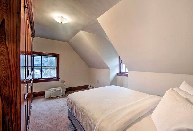 Spacious Reading Home W/ Patio   2 Miles To Pagoda