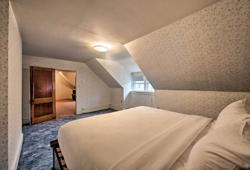 Spacious Reading Home W/ Patio   2 Miles To Pagoda