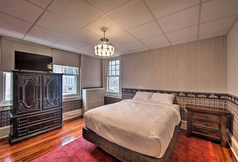 Spacious Reading Home W/ Patio   2 Miles To Pagoda