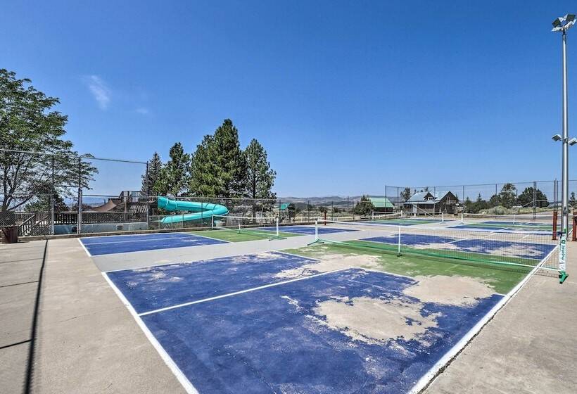 Spacious Resort Cabin In Manti La Sal Mtns!