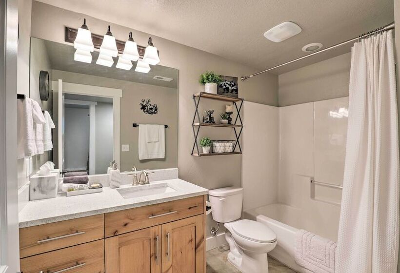 Spacious Resort Cabin In Manti La Sal Mtns!