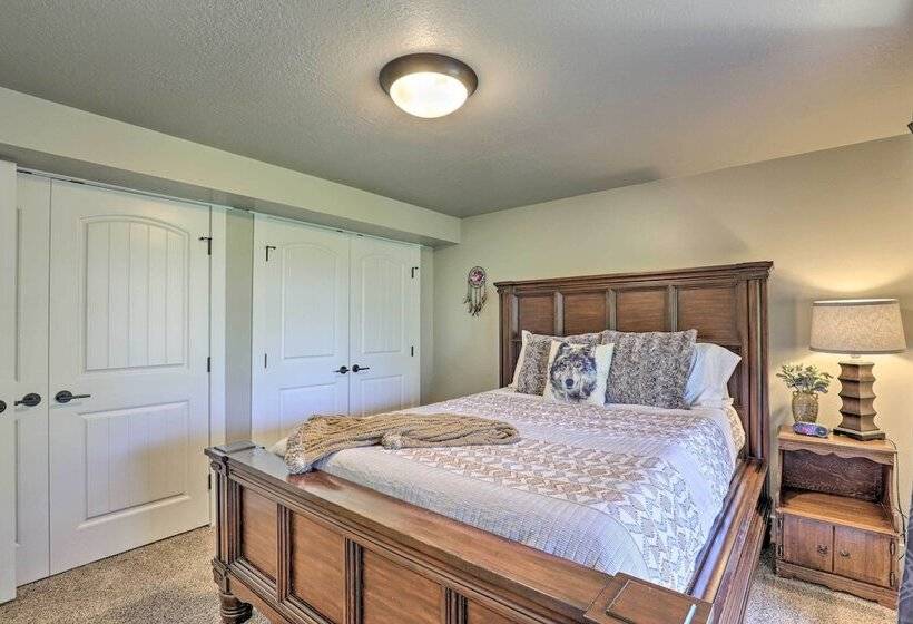 Spacious Resort Cabin In Manti La Sal Mtns!